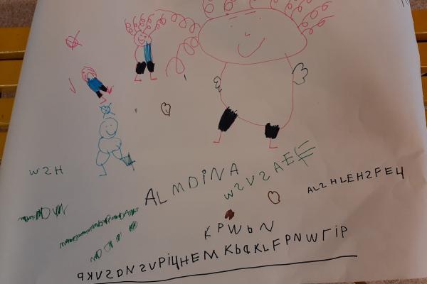 Kinderen leren al spelend over hun emoties praten