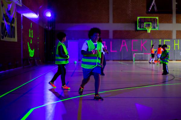 blacklight voetbal